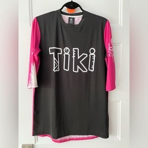 Black and pink Tiki Outdoor moto or bike shirt in breathable mesh fabric